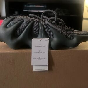 Yeezy 450 size 4 1/2 (GS) brand new in the box never worn unisex athletic shoe